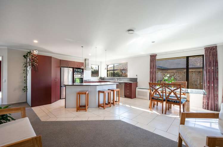 55 Otia Drive Richmond_5