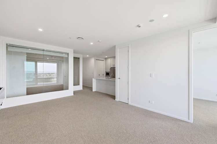 904/8 Waikumete Road Glen Eden_24