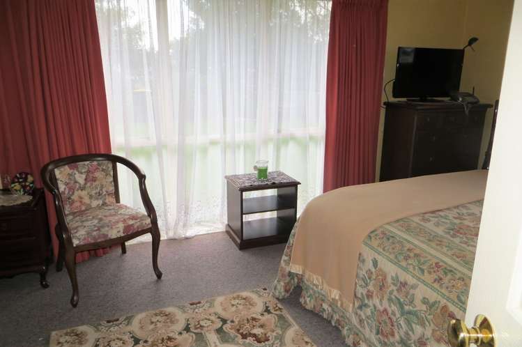 2 Follis Street Te Aroha_15