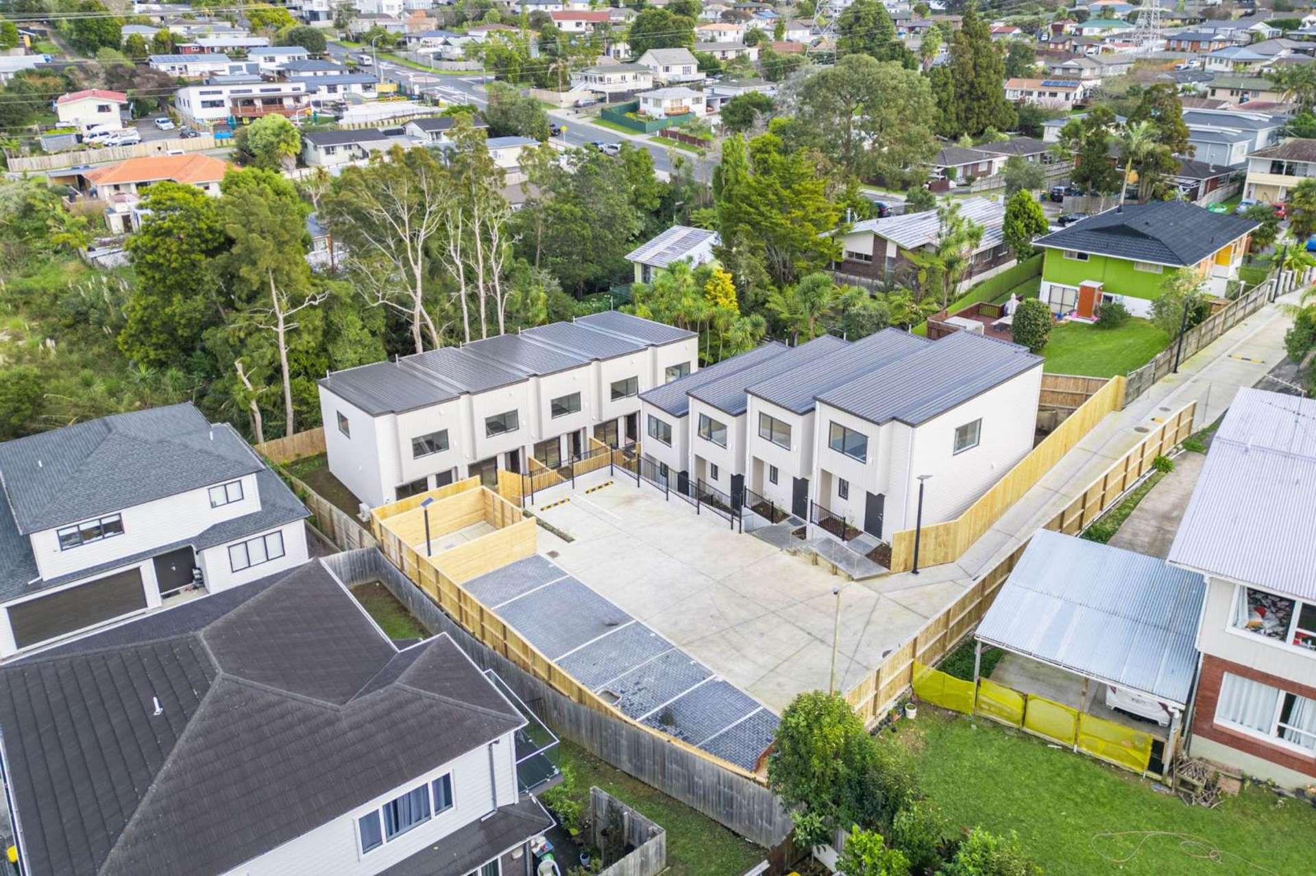 9/16 Reynella Drive Massey_0