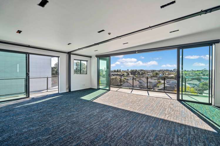 49B Main Highway Ellerslie_6