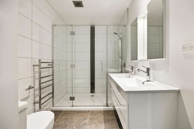 51/61 North Road North East Valley_11