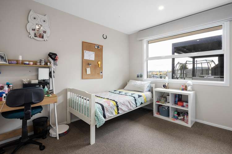 15 Hyatt Close Leamington_26