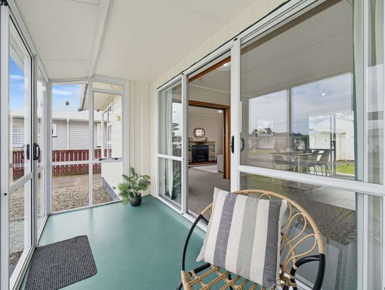 8 Mark Perreau Place Foxton_11