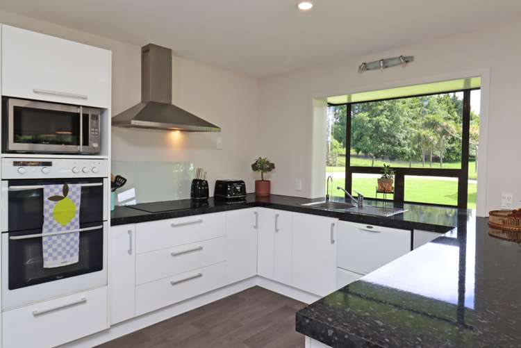 297 Homestead Road Weston_2