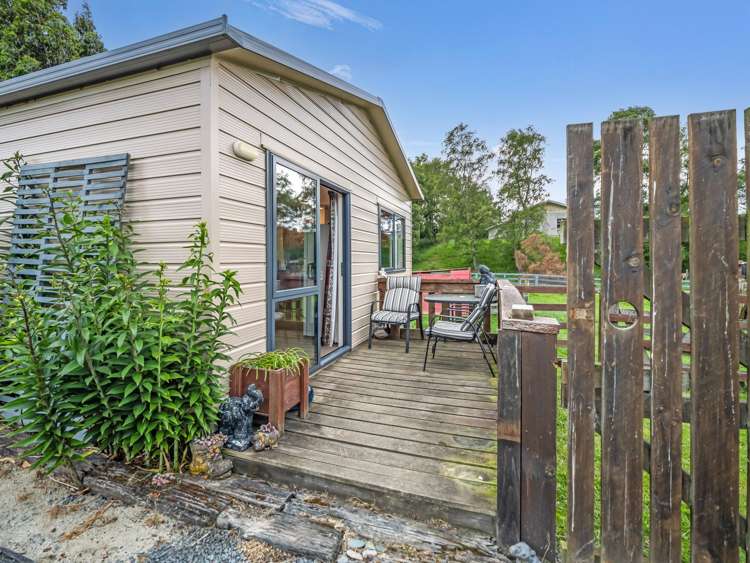 20 and 16 Main Road Owaka_11