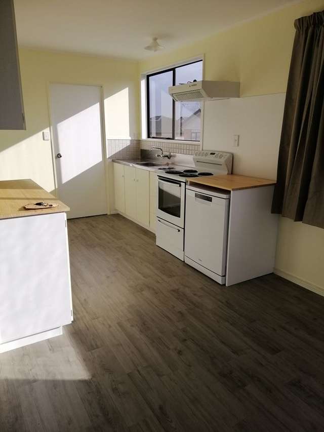 10A Saxbys Road Glenview_2