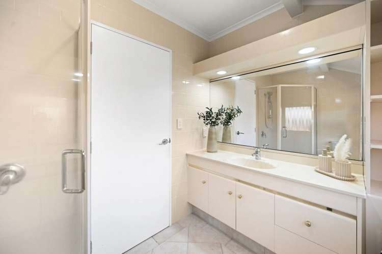 14 Perindale Drive Chartwell_12