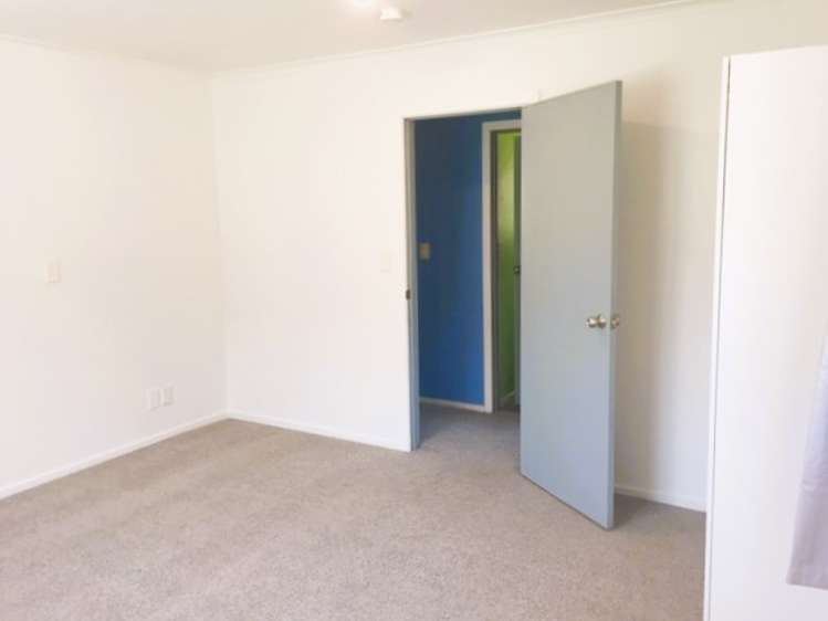 11A Kelwyn Road Kelston_5