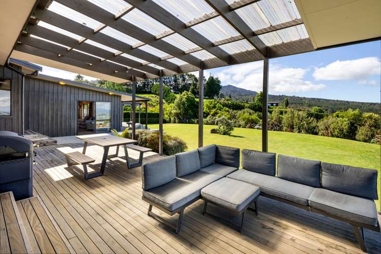 8 Tiwarawara Lane Puketotara_15