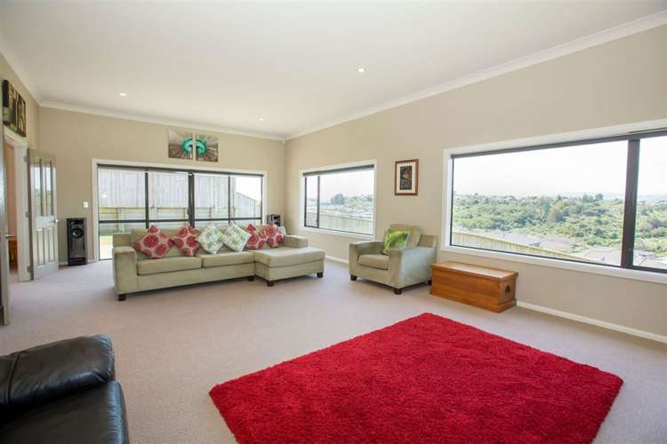 25 Tongariro Drive Aotea_2