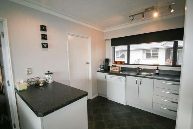 4 Crowther Crescent Heidelberg_3