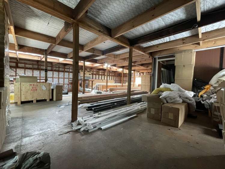 3124 Great North Road New Lynn_7