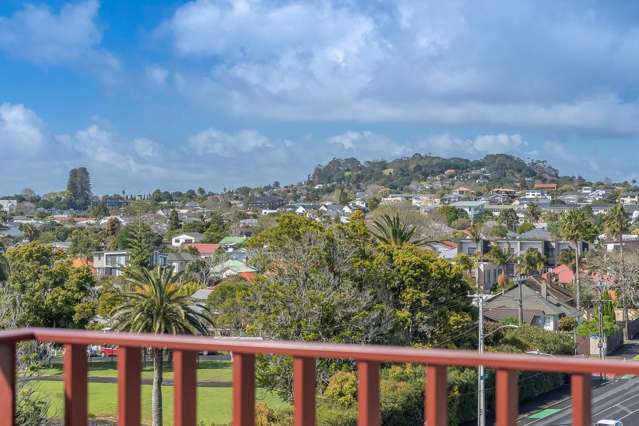 803/2B Te Ara Taurapa Point Chevalier_1