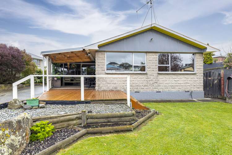6 Clyde Carr Crescent Waimataitai_14