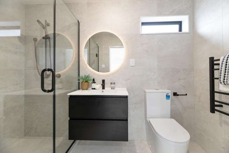 12E Karo Place Glendene_14