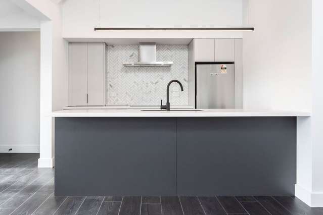 2/7 Beverley Street Merivale_2