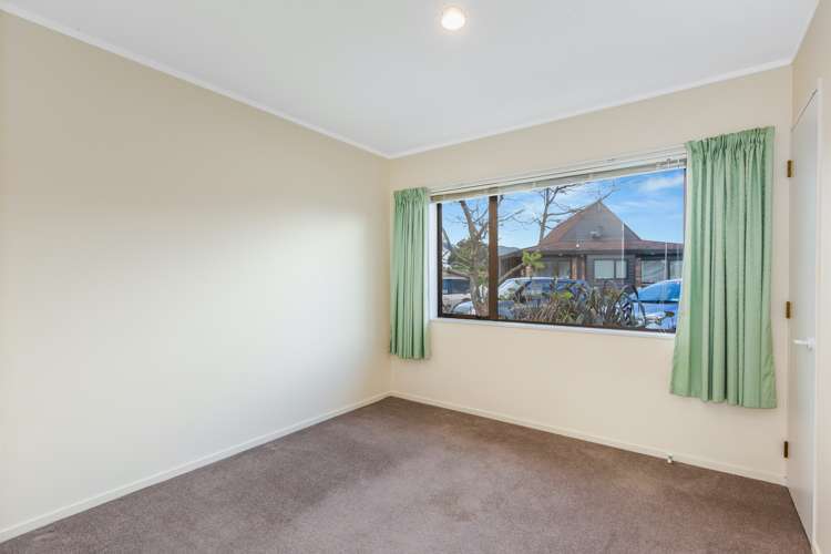 28/18 King Street Petone_12