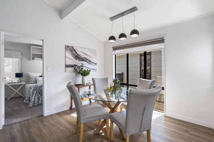 10 Coubray Place Botany Downs_8