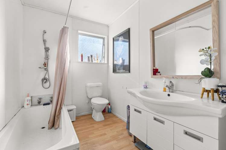 72 Kent Street Carterton_16