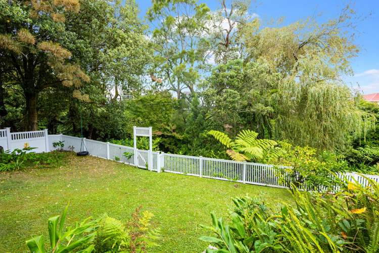 12 Shipton Place Blockhouse Bay_16