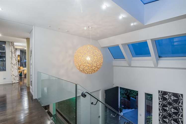 193 Beach Road Castor Bay_14