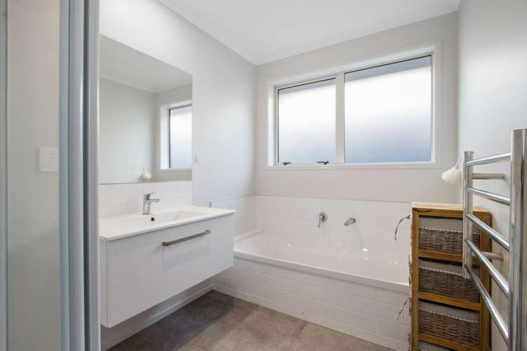 87 Sentinel Avenue Omokoroa_16