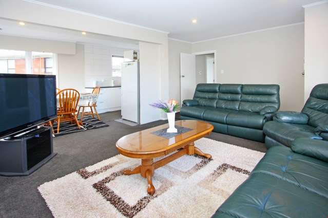 8 Ruth Street Manurewa_3