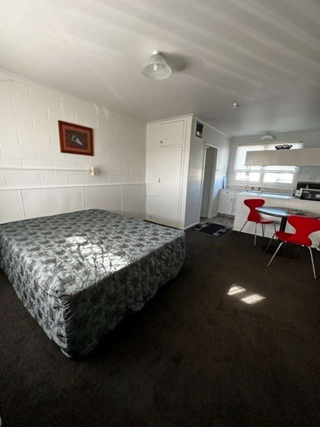 2/279 Fenton Street 1070_1