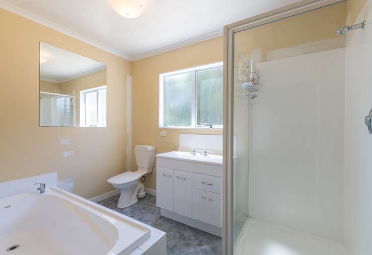 17 Okiwi Crescent Okiwi Bay_13