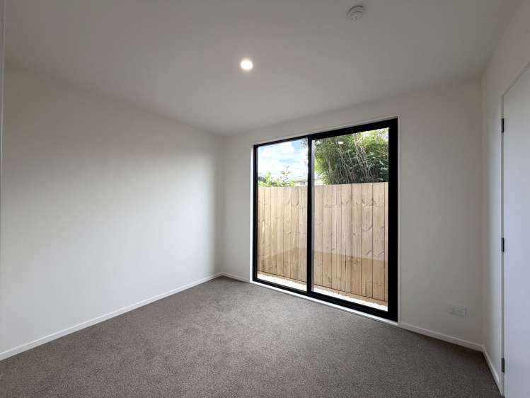 10-12 Humphreys Place_2