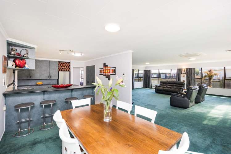 9 Chrystal Street Foxton Beach_1