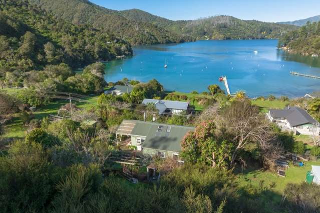 Huge opportunity to secure a Lochmara property