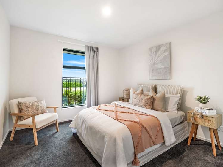 160 Faringdon Boulevard Rolleston_20