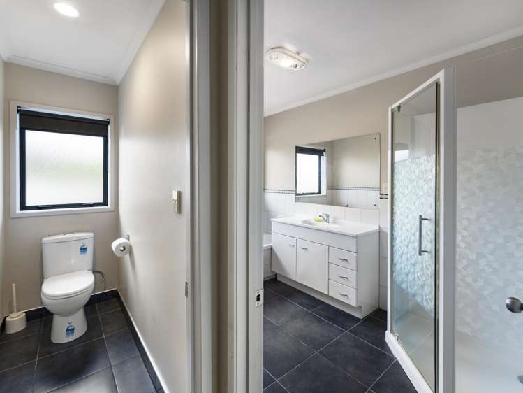 16 Barcaldine Road Flat Bush_11