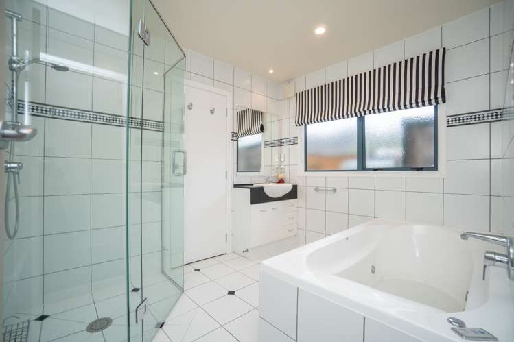 64 Royal Oak Drive Kelvin Grove_17