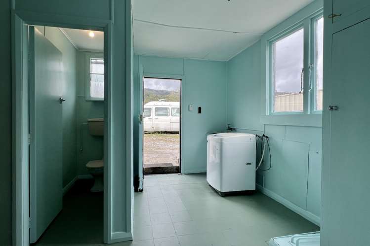 56 McGill Street Waimangaroa_17