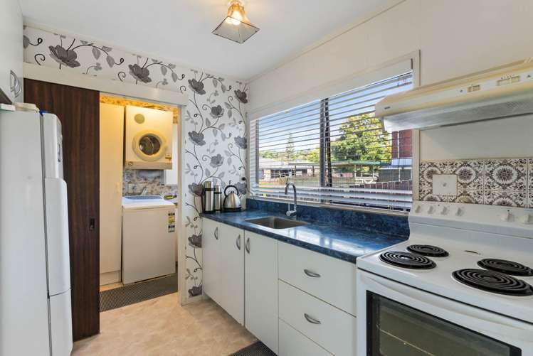 2/63 John Downs Drive Browns Bay_4