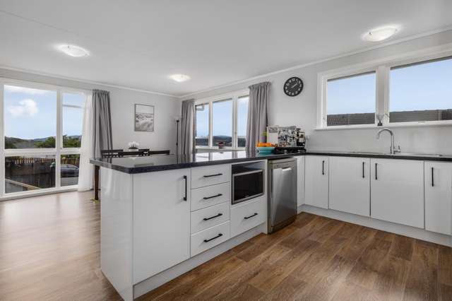 30 Rangituhi Crescent Takapuwahia_3