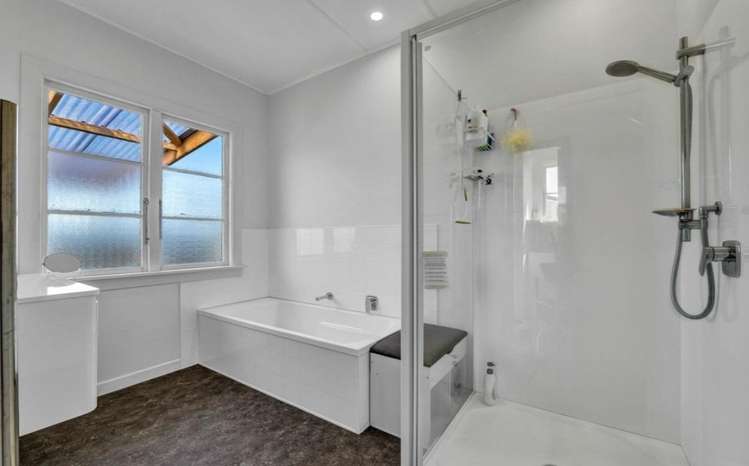 84 Pembroke Road East 11181_12