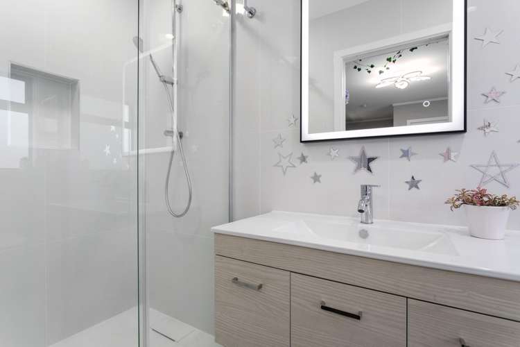 19 East Bank Road Thornton_13