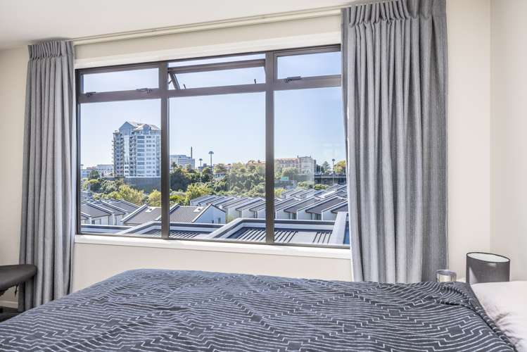 26/1 Glenside Crescent Eden Terrace_17