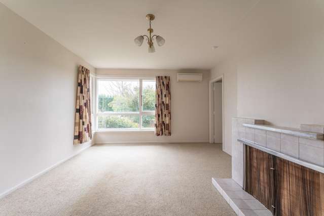 128 Pages Road Marchwiel_4