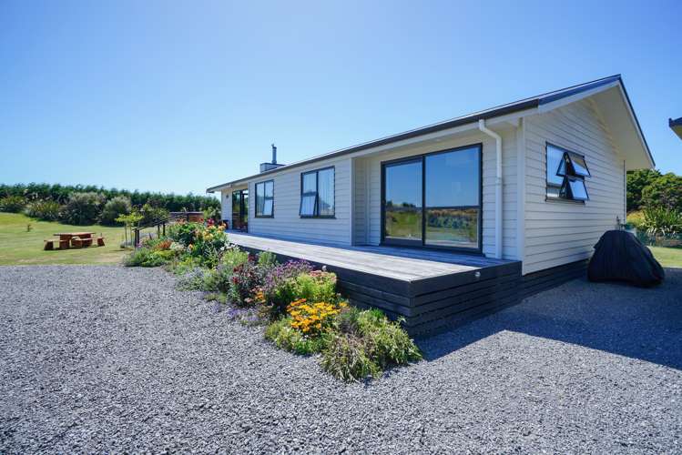 367 Oreti Road Otatara_15