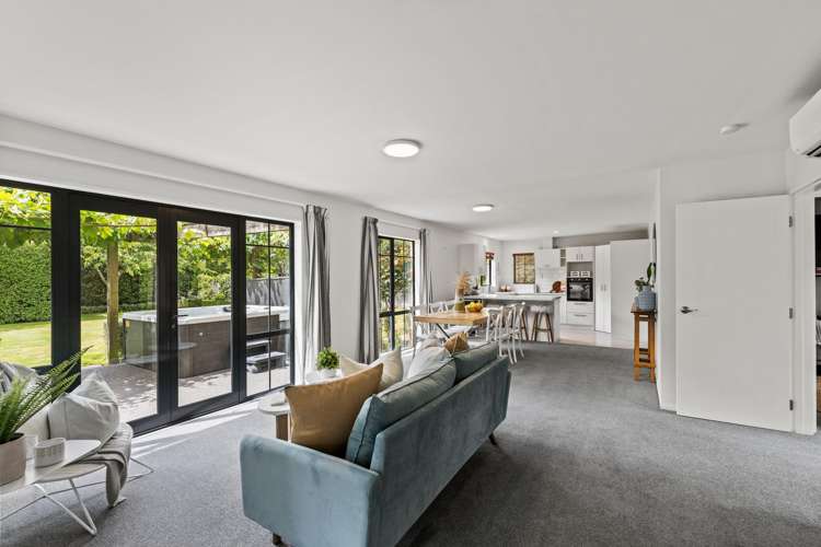 61 Travis Country Drive Burwood_7