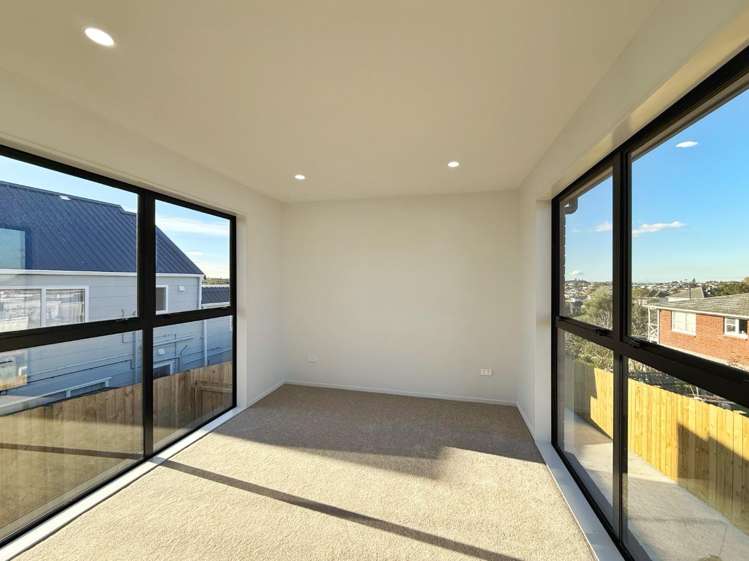 1566B Dominion Road Extension 10044_9
