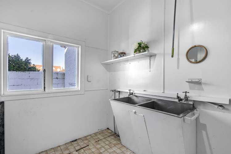 453 North Road Waikiwi_14