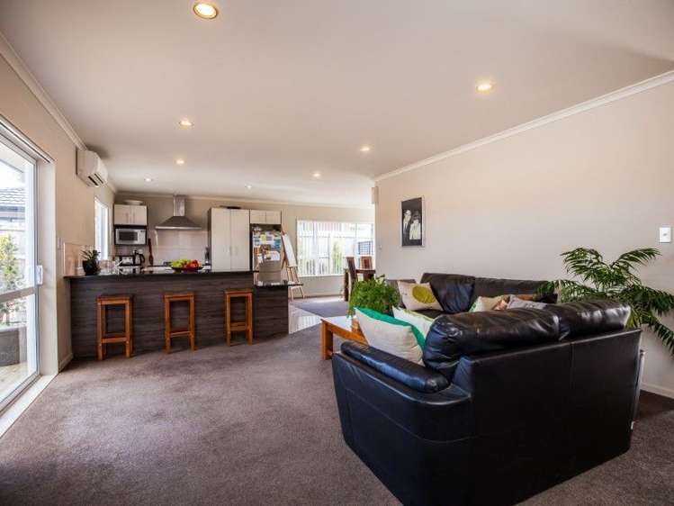 13 Montague Grove Stratford_7