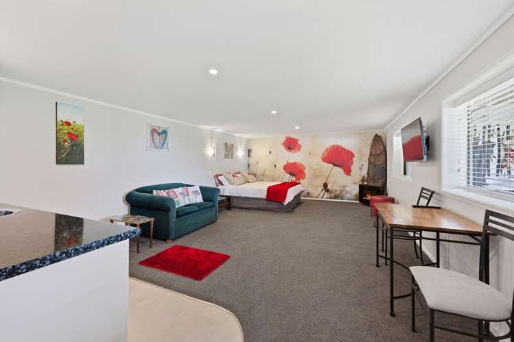 49 Torkar Road Clarks Beach_25