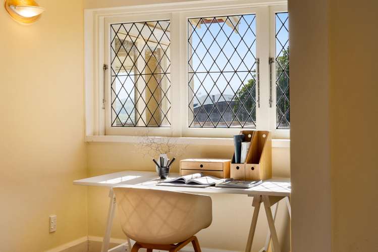 2 Roslyn Road Bluff Hill_13